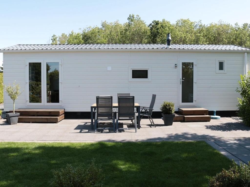 Tidy Chalet With A Microwave, Near The Wadden Sea Villa Tzummarum Exterior photo