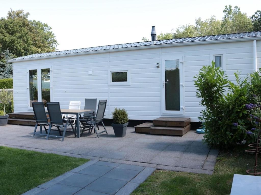 Tidy Chalet With A Microwave, Near The Wadden Sea Villa Tzummarum Exterior photo