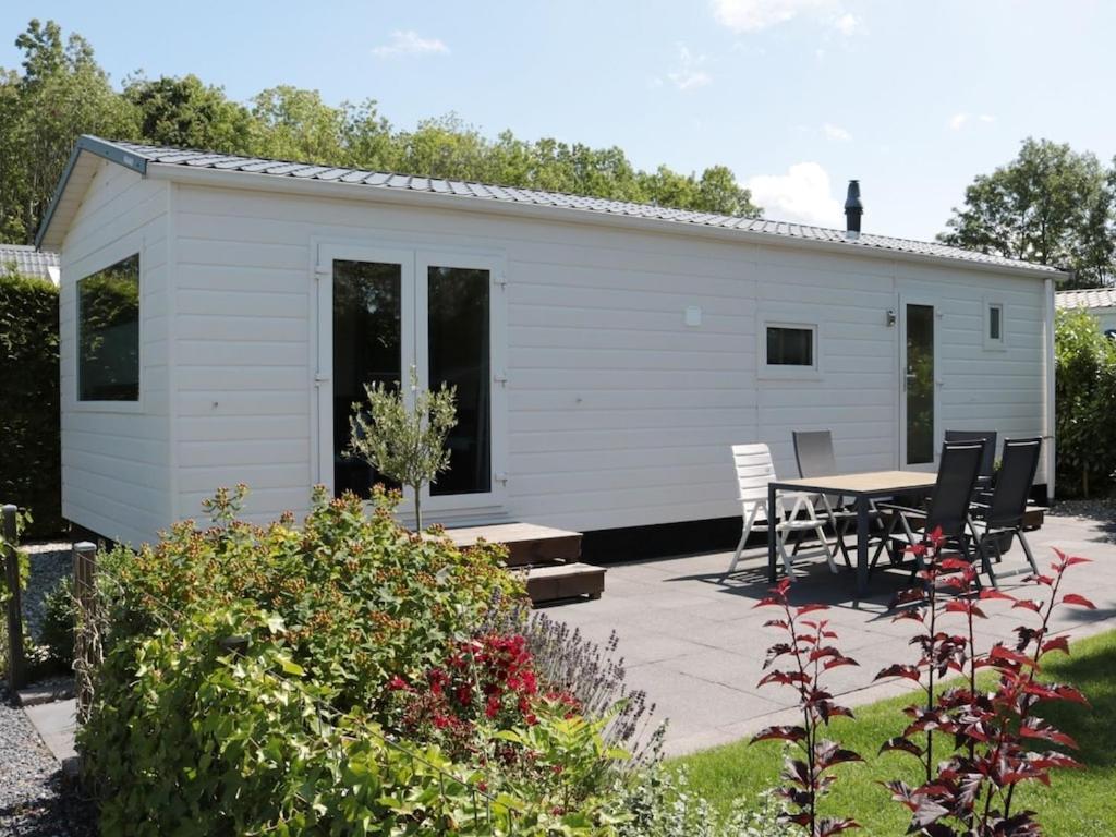 Tidy Chalet With A Microwave, Near The Wadden Sea Villa Tzummarum Exterior photo