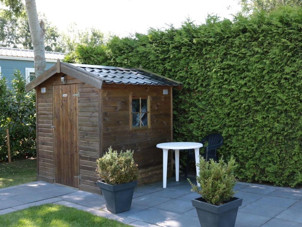 Tidy Chalet With A Microwave, Near The Wadden Sea Villa Tzummarum Exterior photo